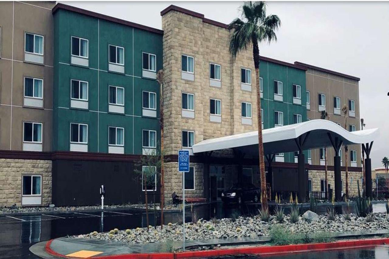 Best Western Plus Desert View Inn & Suites Cathedral City Exterior foto